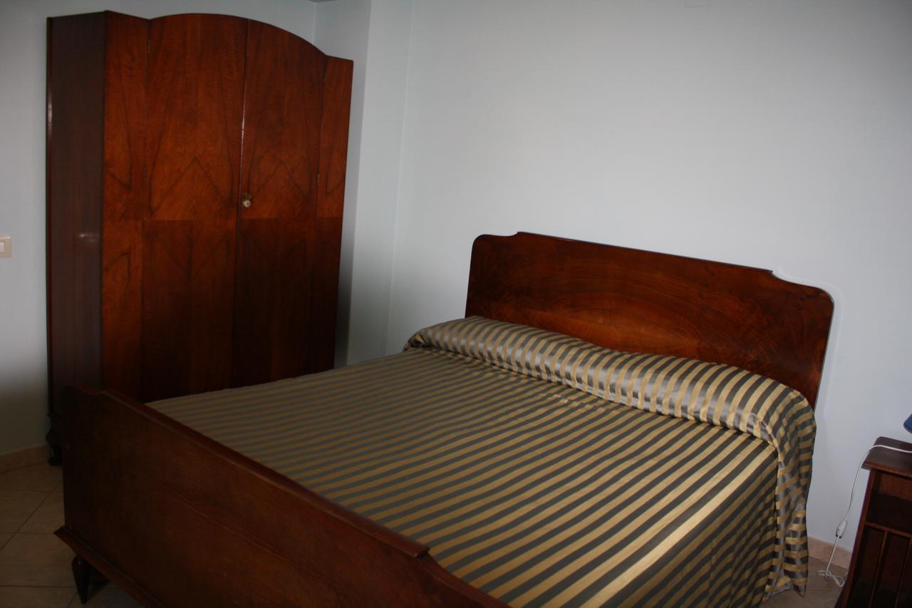 Bed And Breakfast Casale Nardone Atina Habitación foto